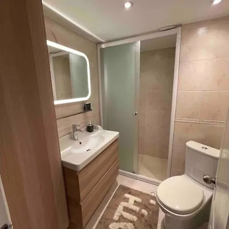 Lovely In The Center Apartamento Estambul
